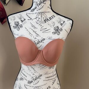 Elegant Strapless Blush Bra